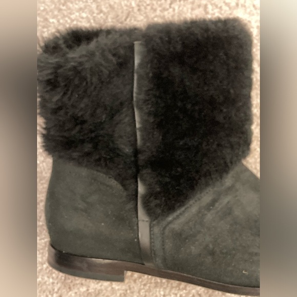 Chanel Black suede wool fur boots - Picture 5 of 13